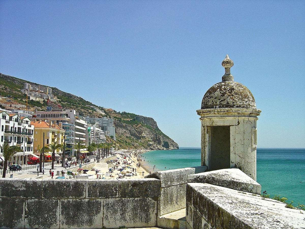 Mada House's Ii * Sesimbra