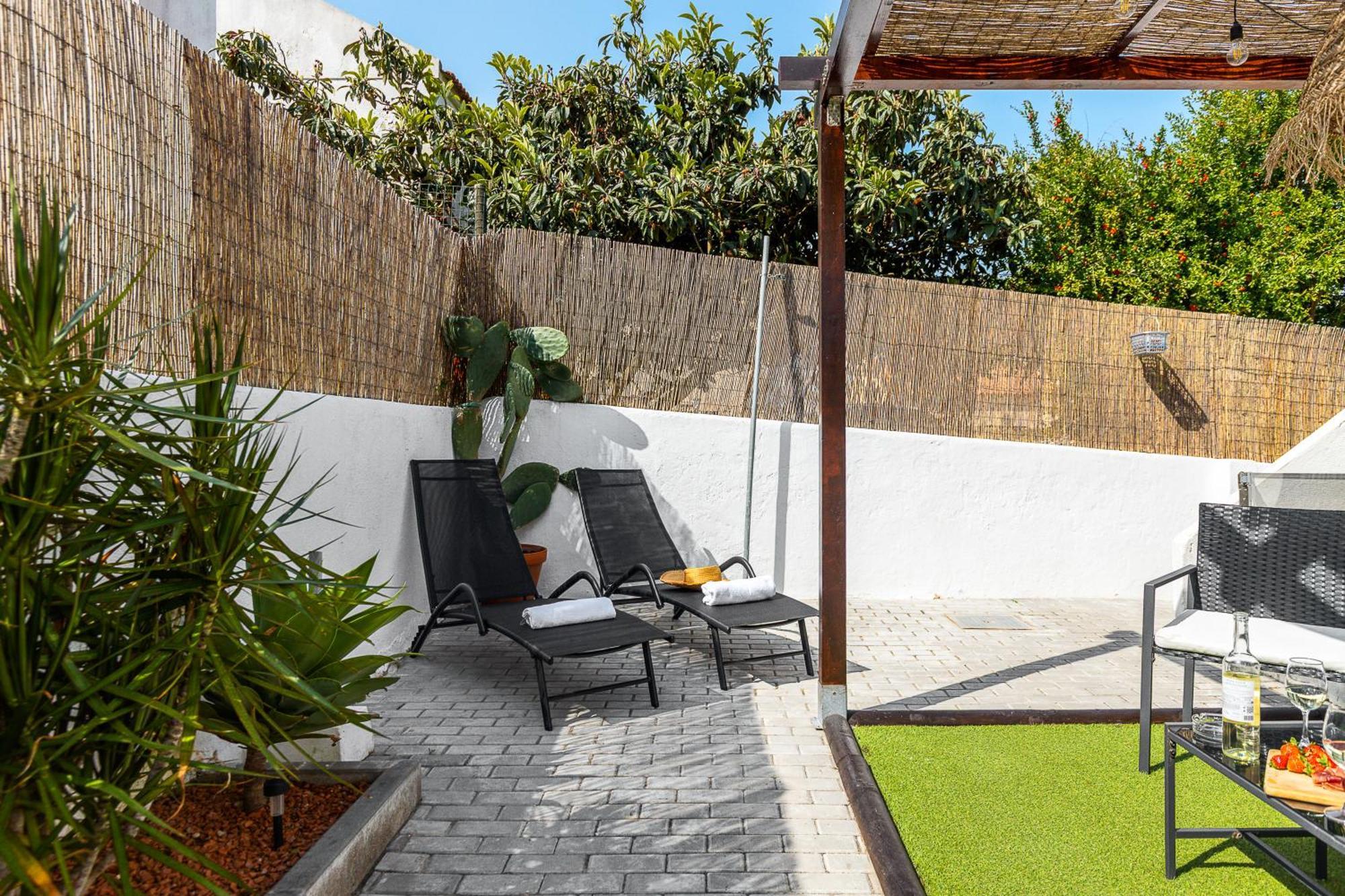 Mada House's Ii * Sesimbra